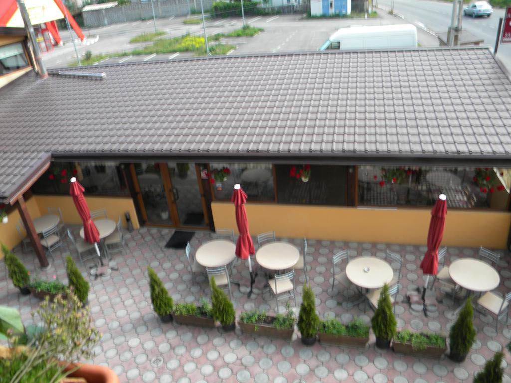 梅森之家酒店 Rîşnov 外观 照片